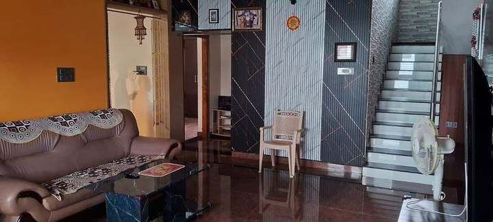 Interior finish – living area & staircase